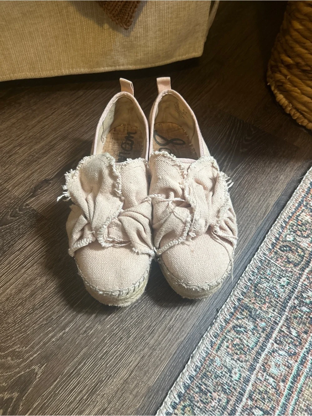 Sam Edelman Blush Canvas Distressed Ruffle Espadrille Flats Women’s Size 6.5